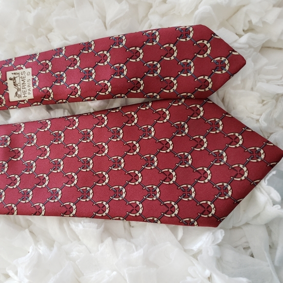 HERMES PARIS VINTAGE HORSESHOE SILK TIE - Picture 4 of 13